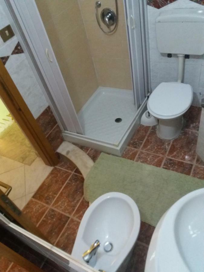 Double or Twin Room Private External Bathroom