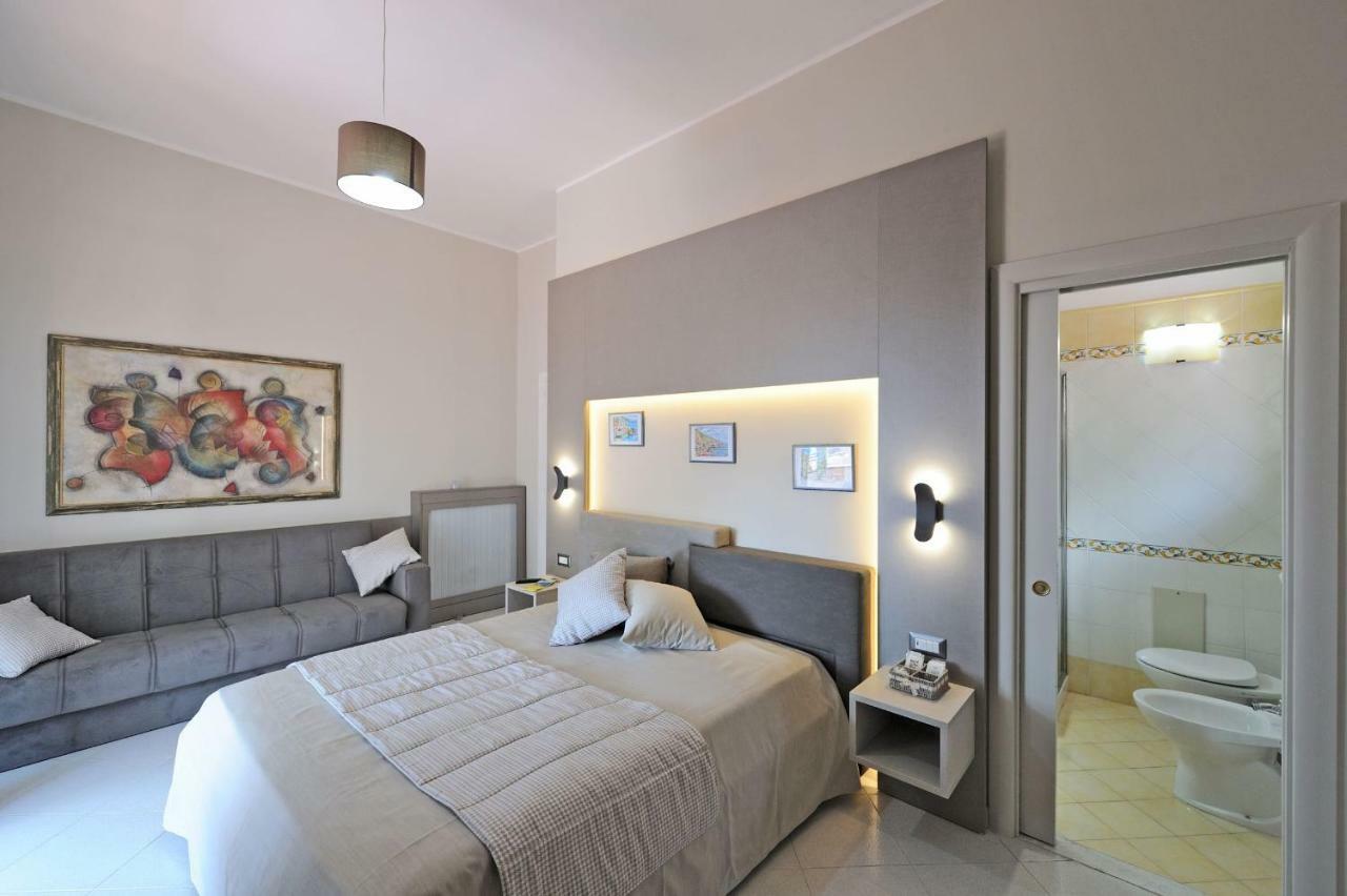 Deluxe Double or Twin Room Sea View