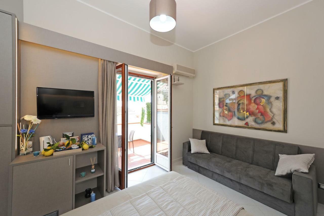 Deluxe Double or Twin Room Sea View
