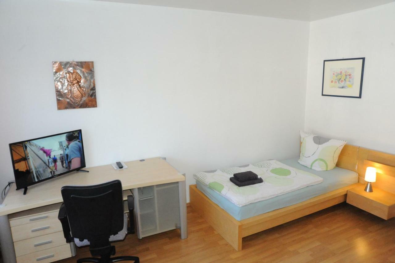 Zweibettzimmer mit Gemeinschaftsbad