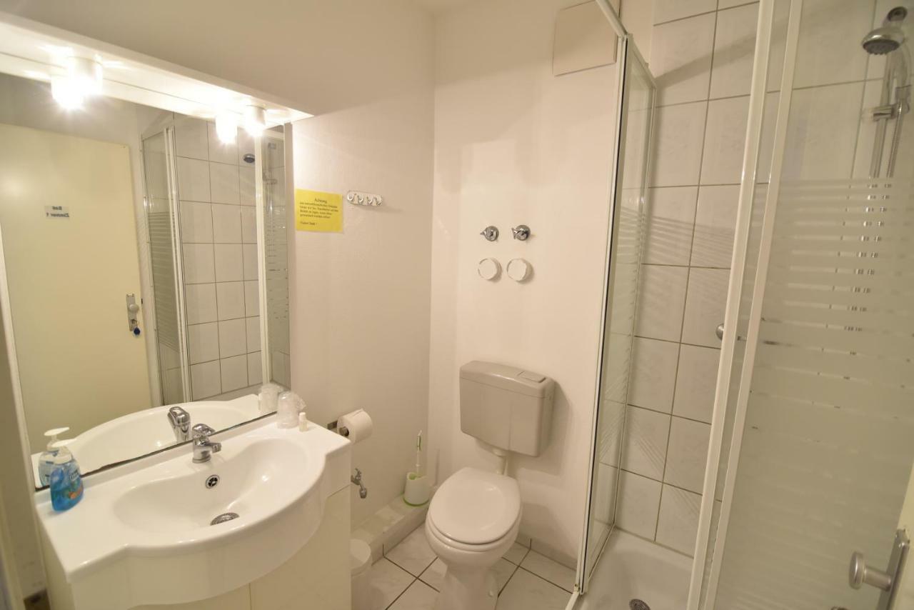 Double or Twin Room Private External Bathroom