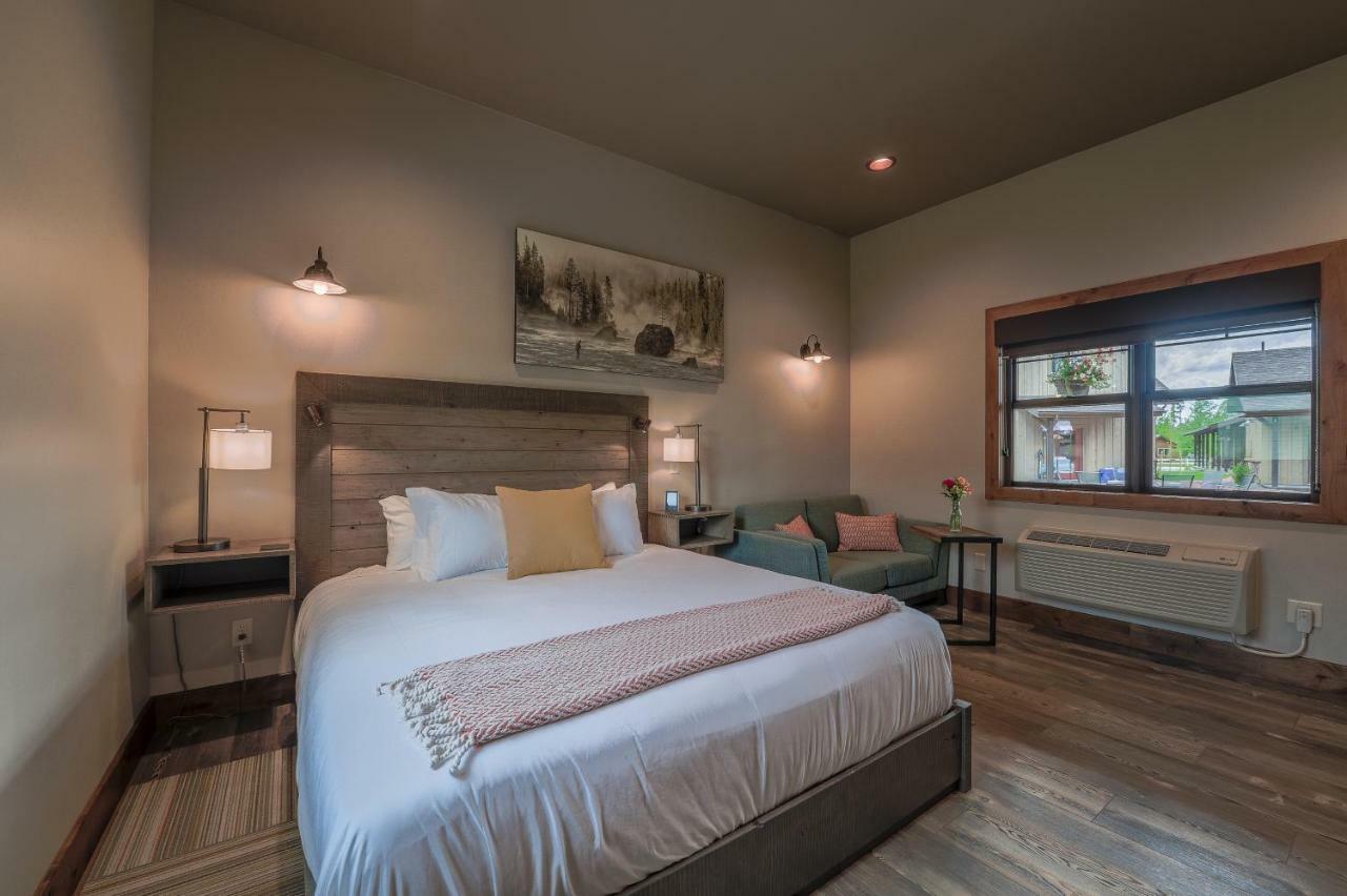 Private King Cabin