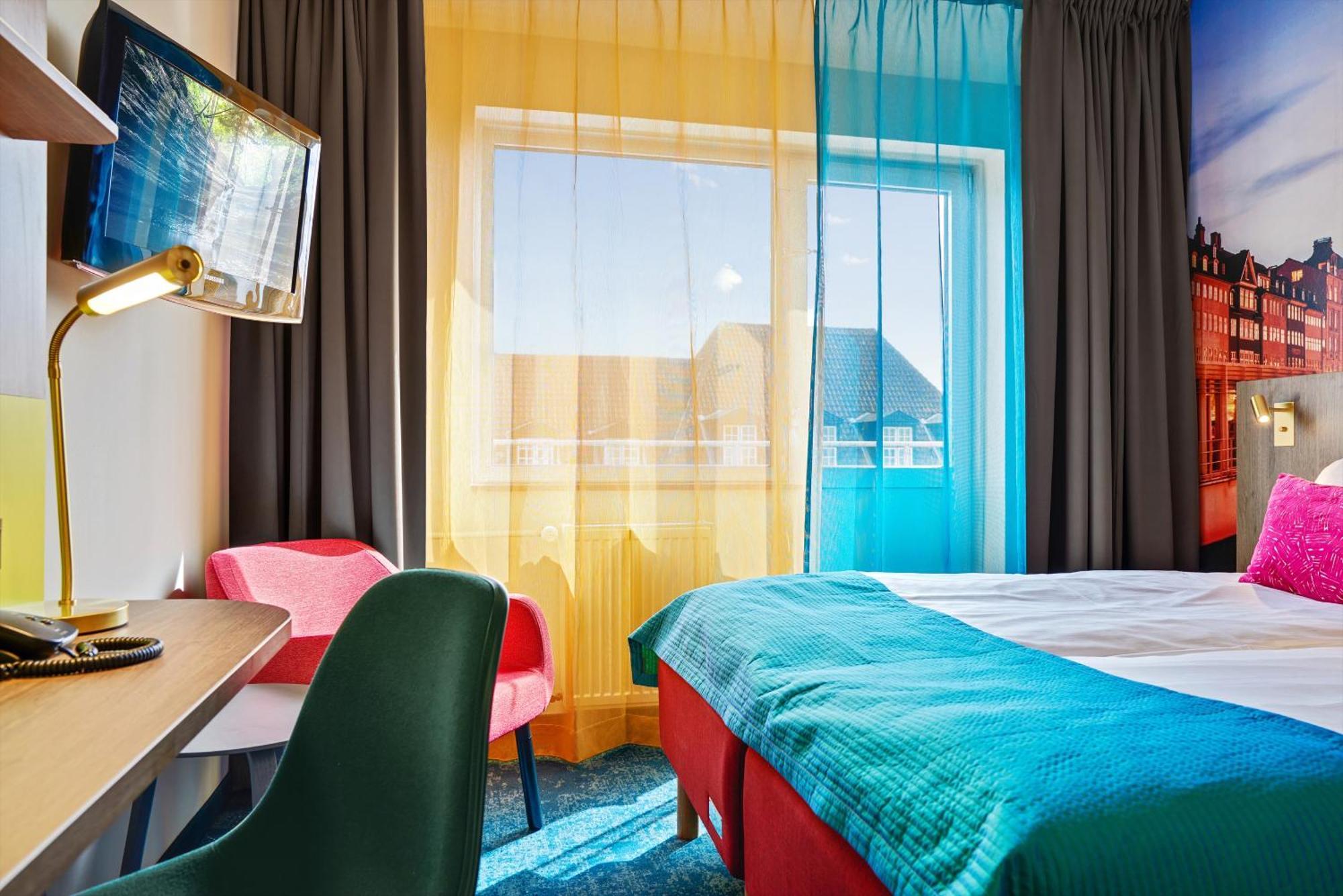 Classic Twin Room Small