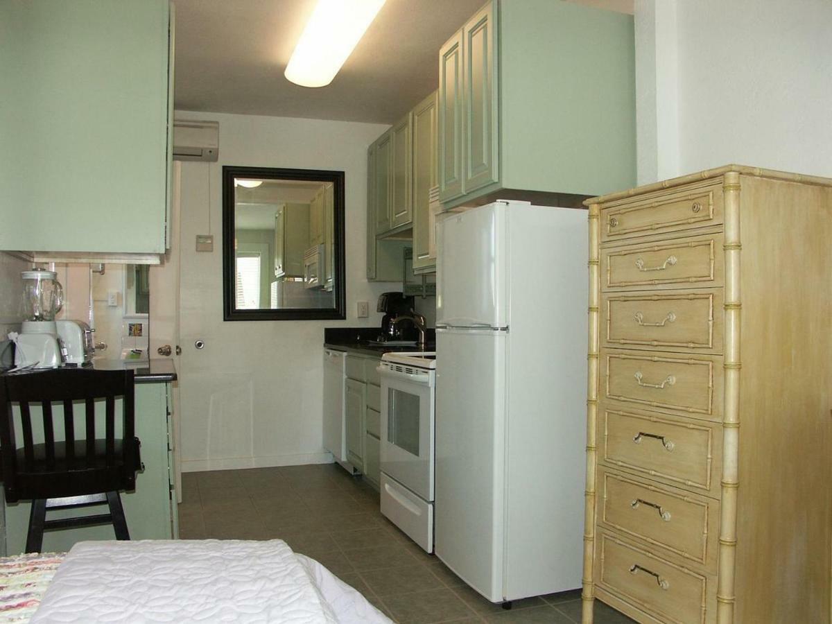 Studio Apartment with Sea View