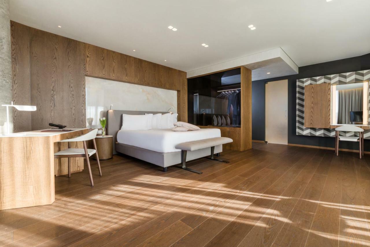 Deluxe Double Room City View