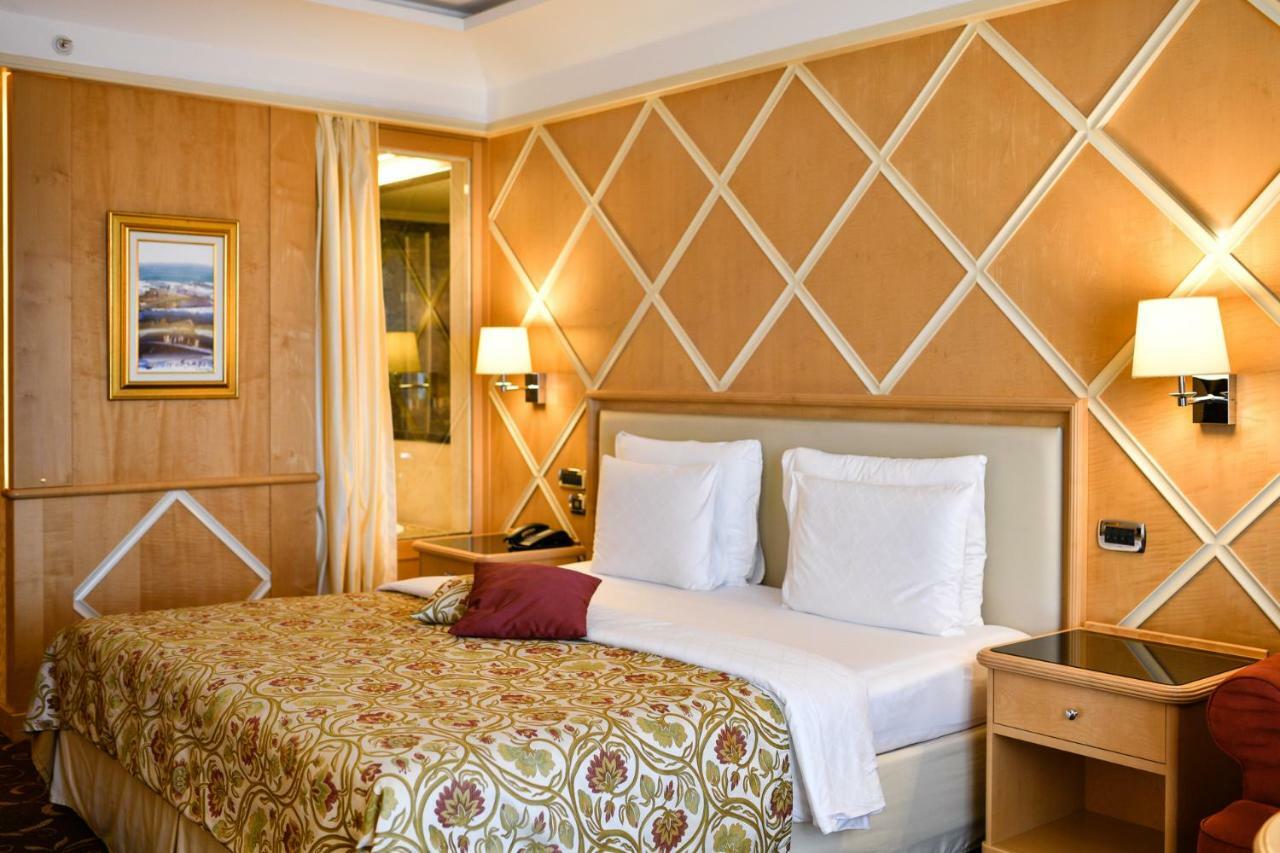 Superior Room Mountain View