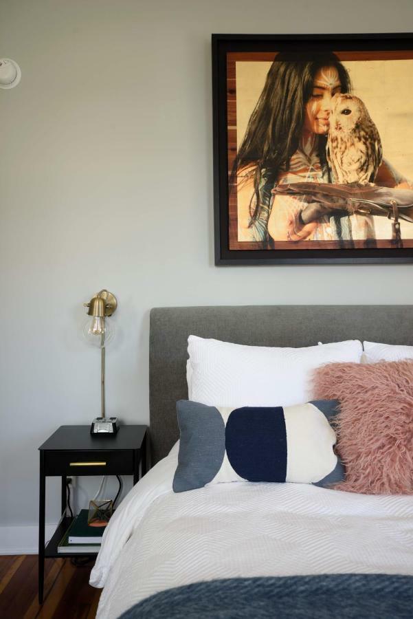 Deluxe Queen Suite