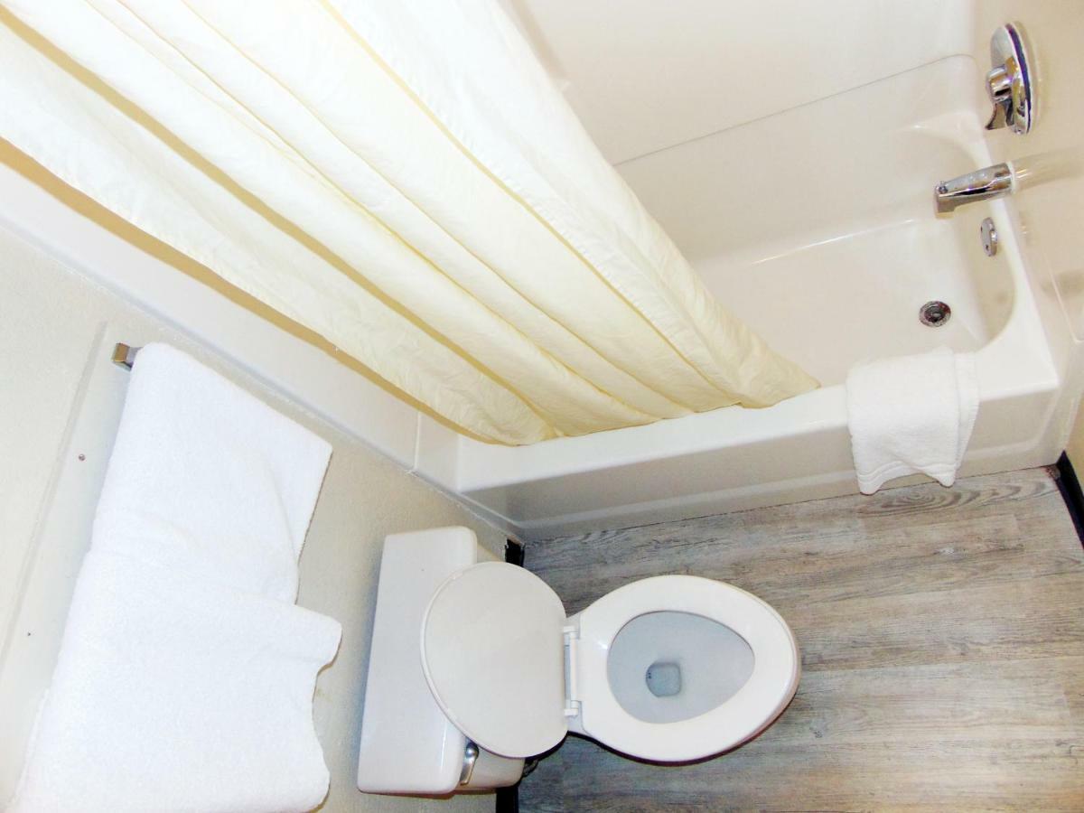 Double Room Two Double Beds Non-Smoking