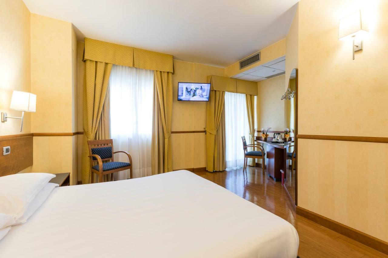 Comfort King Room Balcony