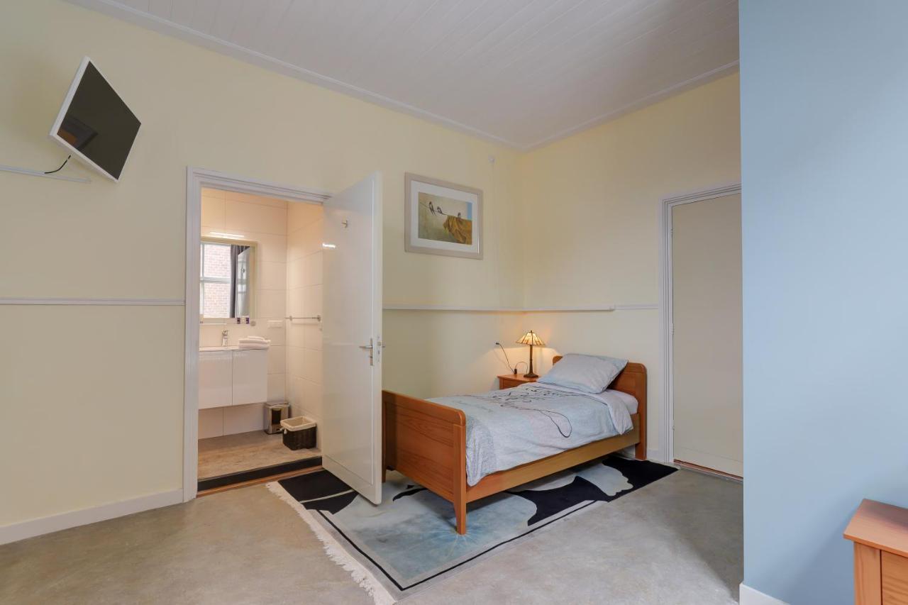 Single Room Shower