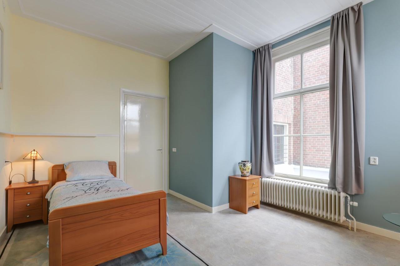 Single Room Shower