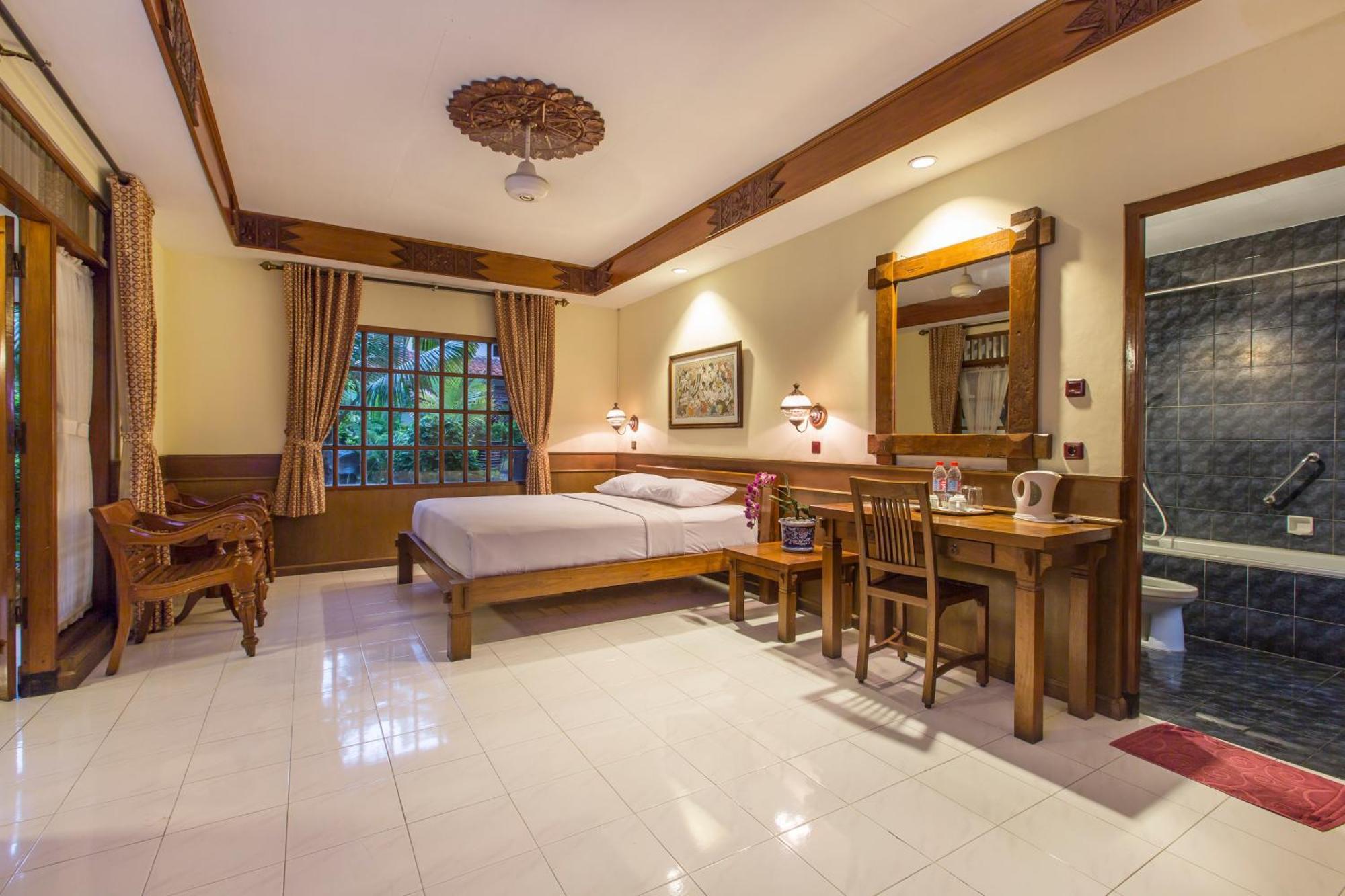 Superior Double or Twin Room Garden View