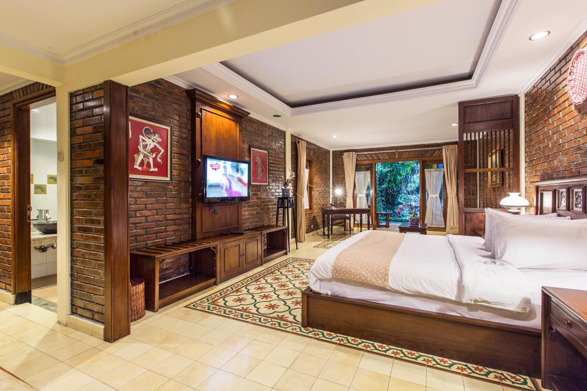 Deluxe Double or Twin Room
