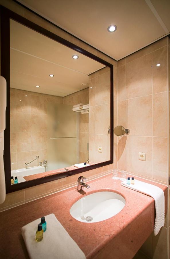 Standard Double Room,1275157945:JPEG