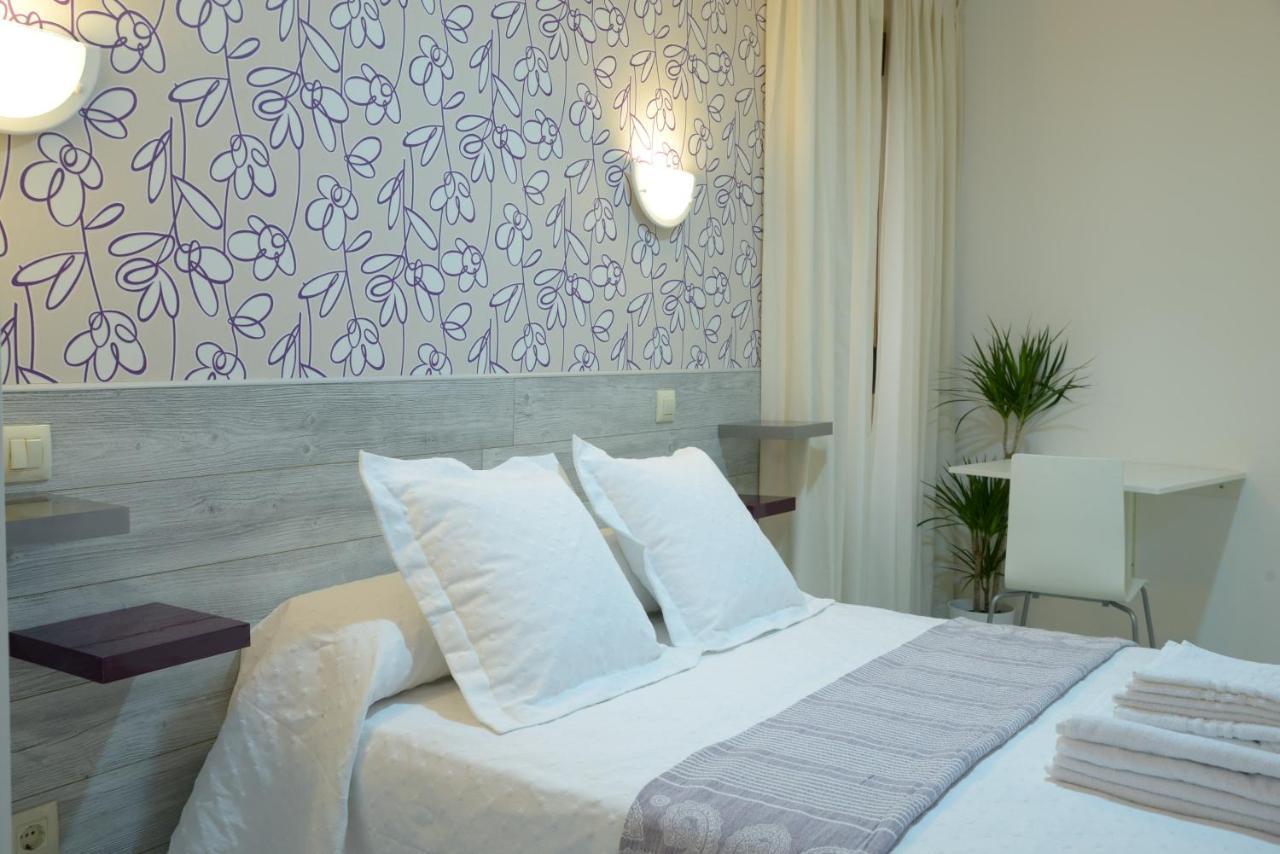 Double or Twin Room Private Bathroom