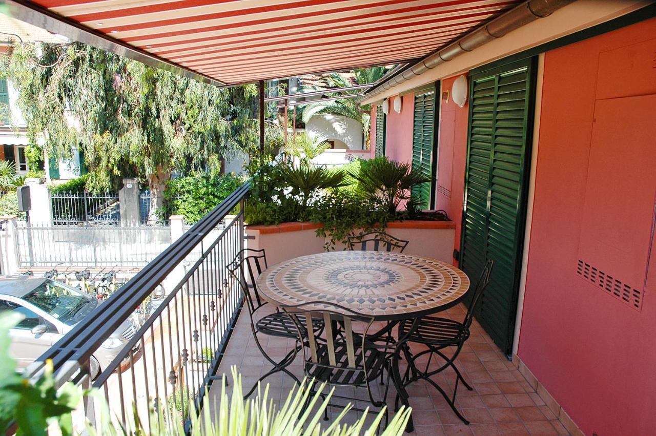 One-Bedroom Apartment Balcony Split Level