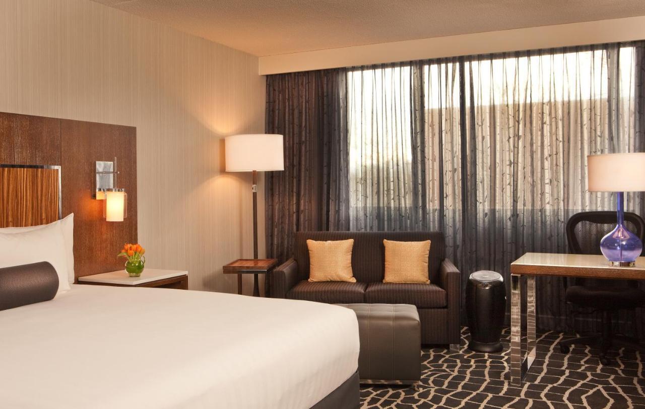 King Room with Sofa Bed