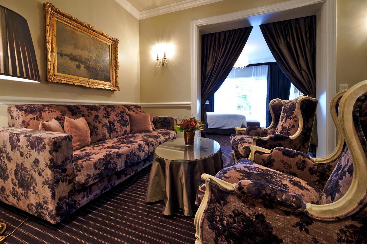 Deluxe Double or Twin Room,917880799:JPEG