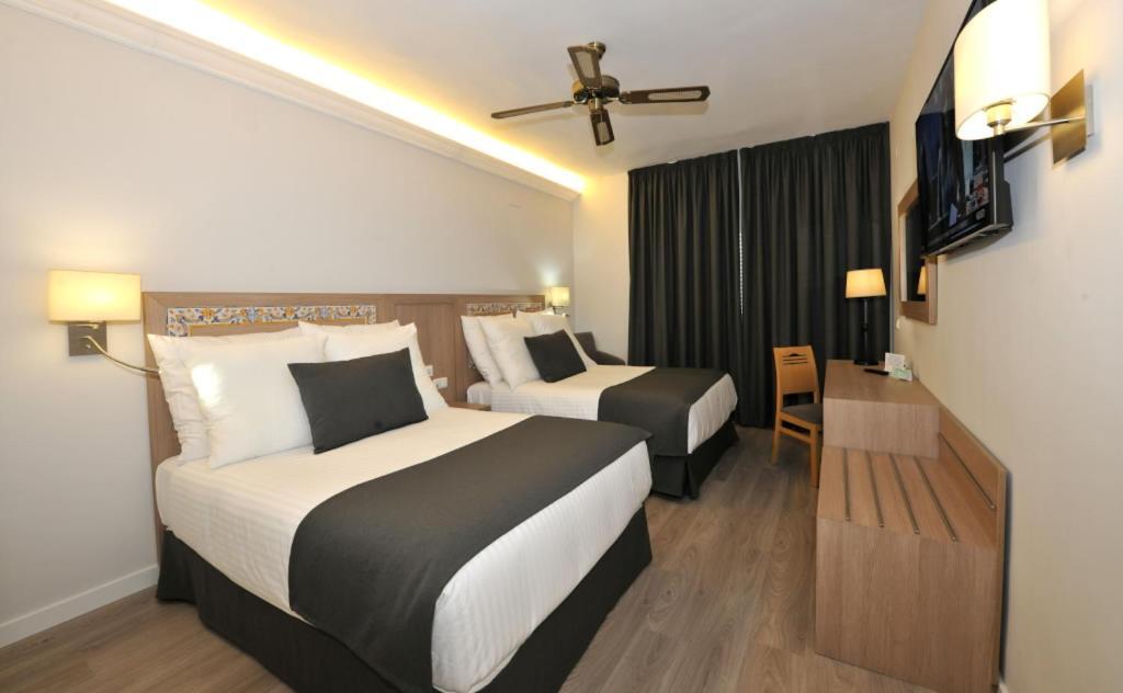Superior Room with Balcony - Non-Smoking,918294154:JPEG