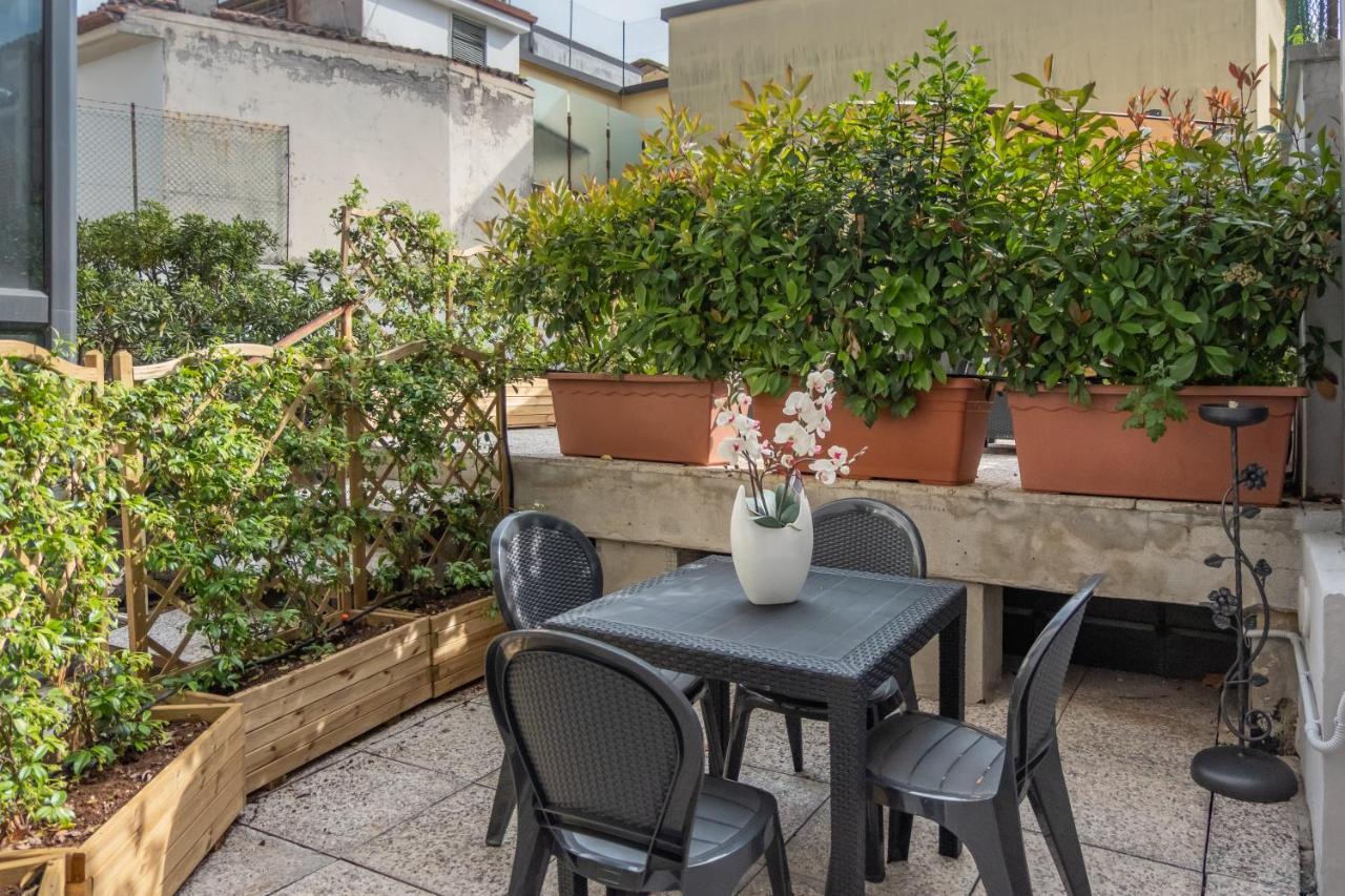 One-Bedroom Apartment Terrace