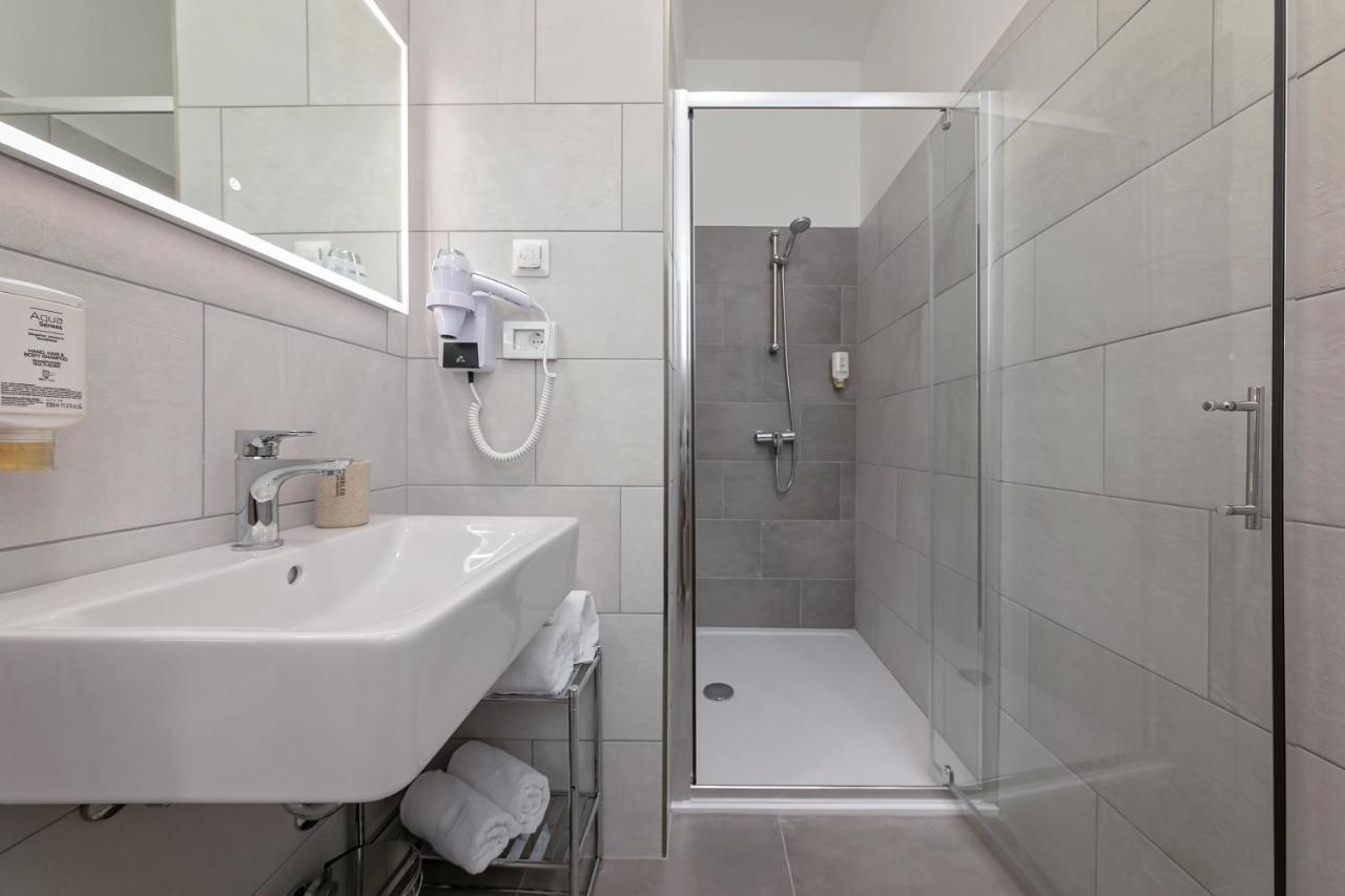 Superior Double or Twin Room Garden View