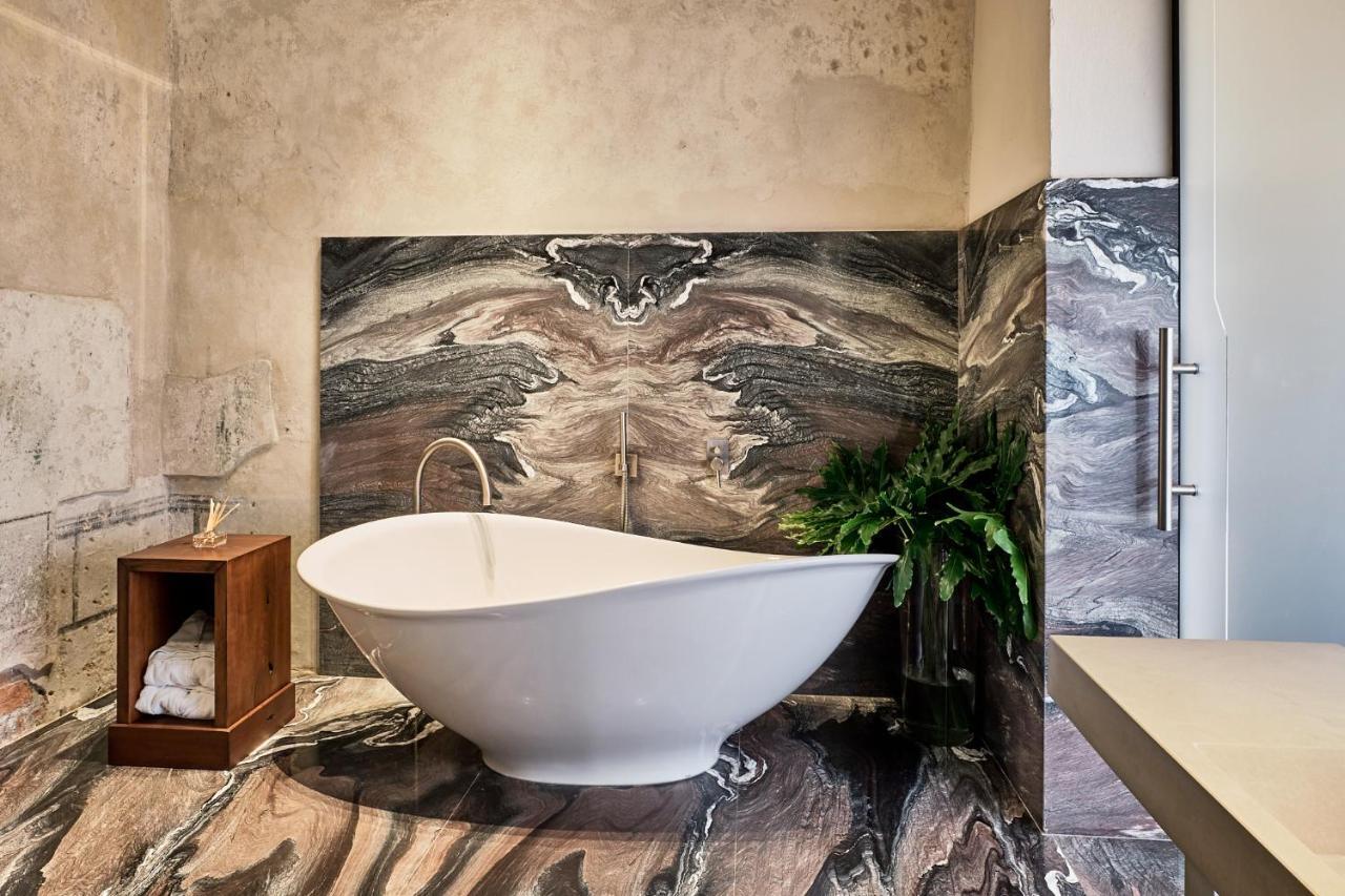 Luxe Suite