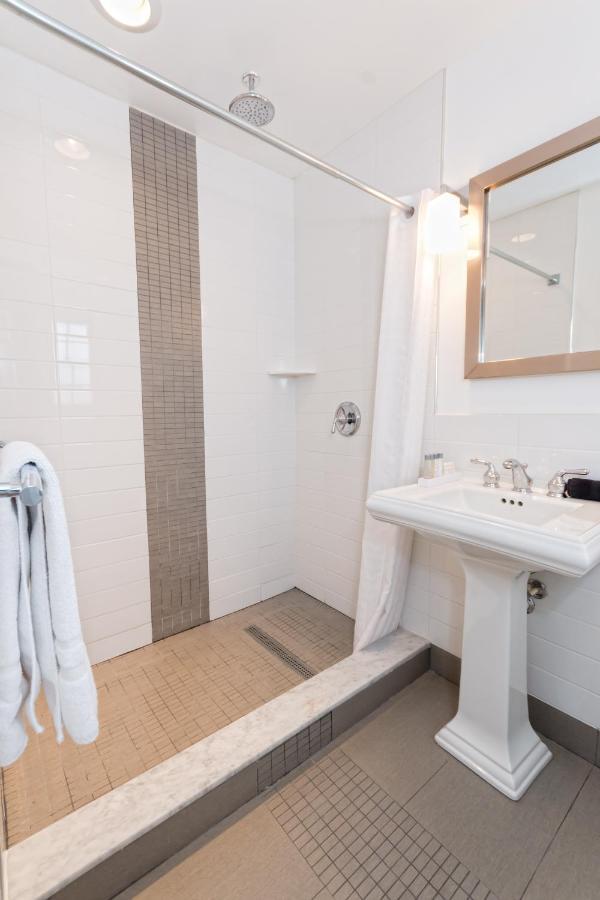 King Room Balcony Pet Friendly