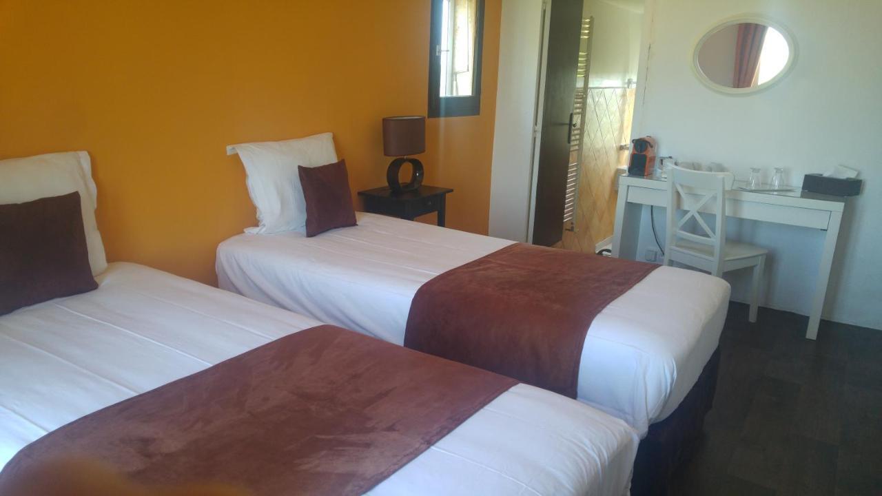 Superior Double Room Shower