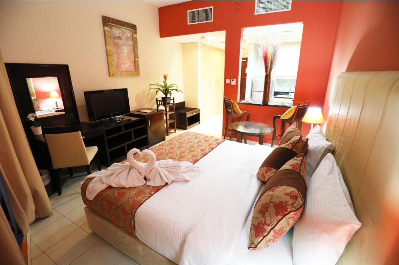 Deluxe Studio Apartment