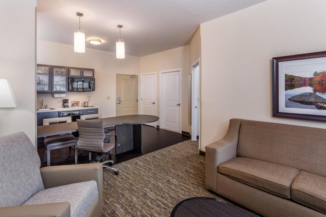 One-Bedroom Suite