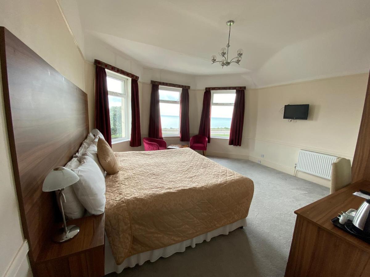 Double or Twin Room Sea View