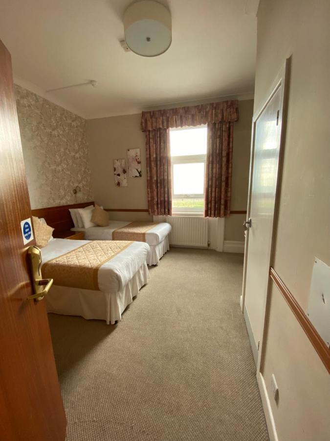 Double or Twin Room Sea View