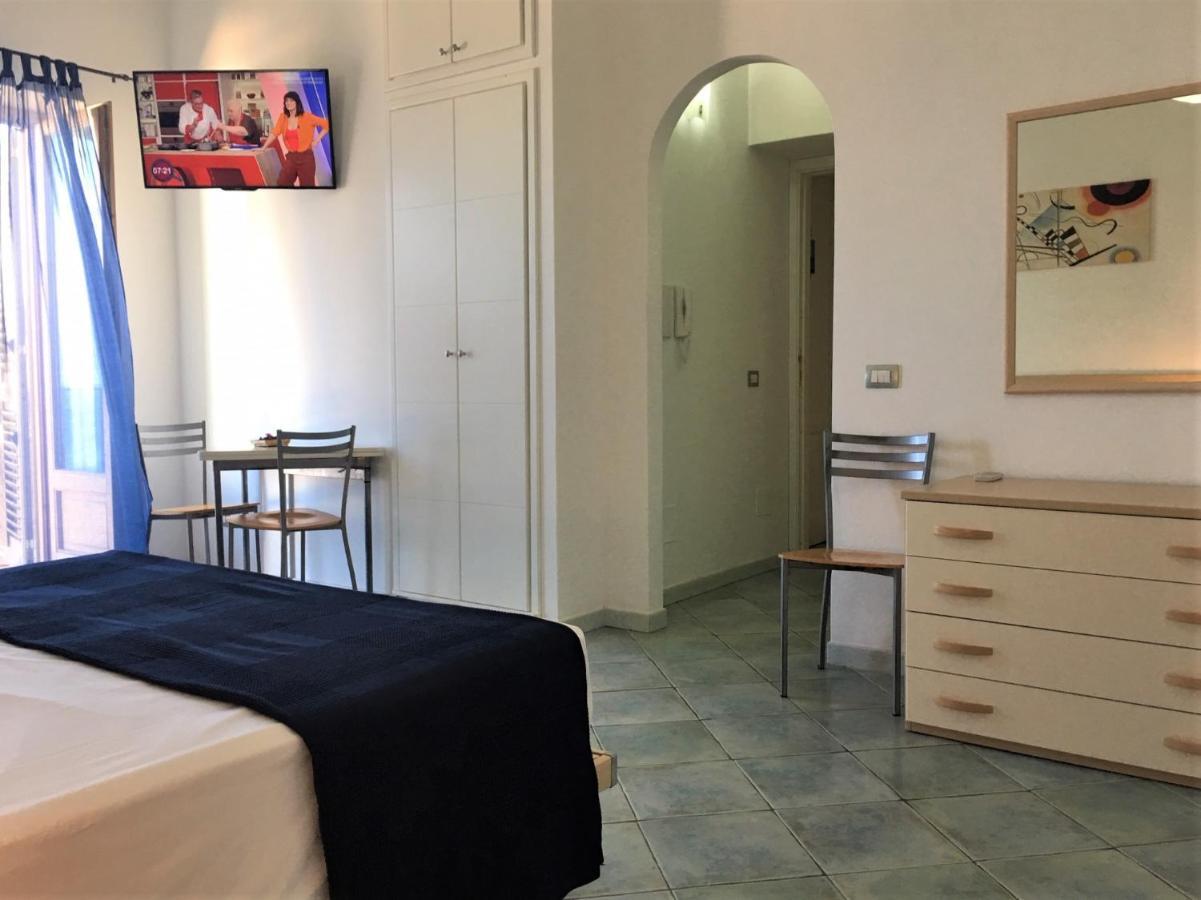 Double or Twin Room Sea View
