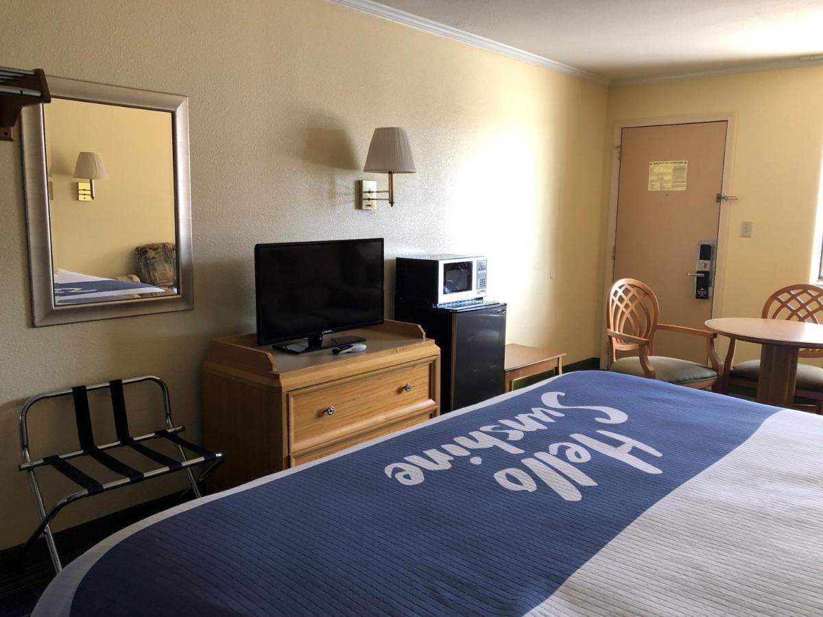 King Room - Disability Access/Non-Smoking
