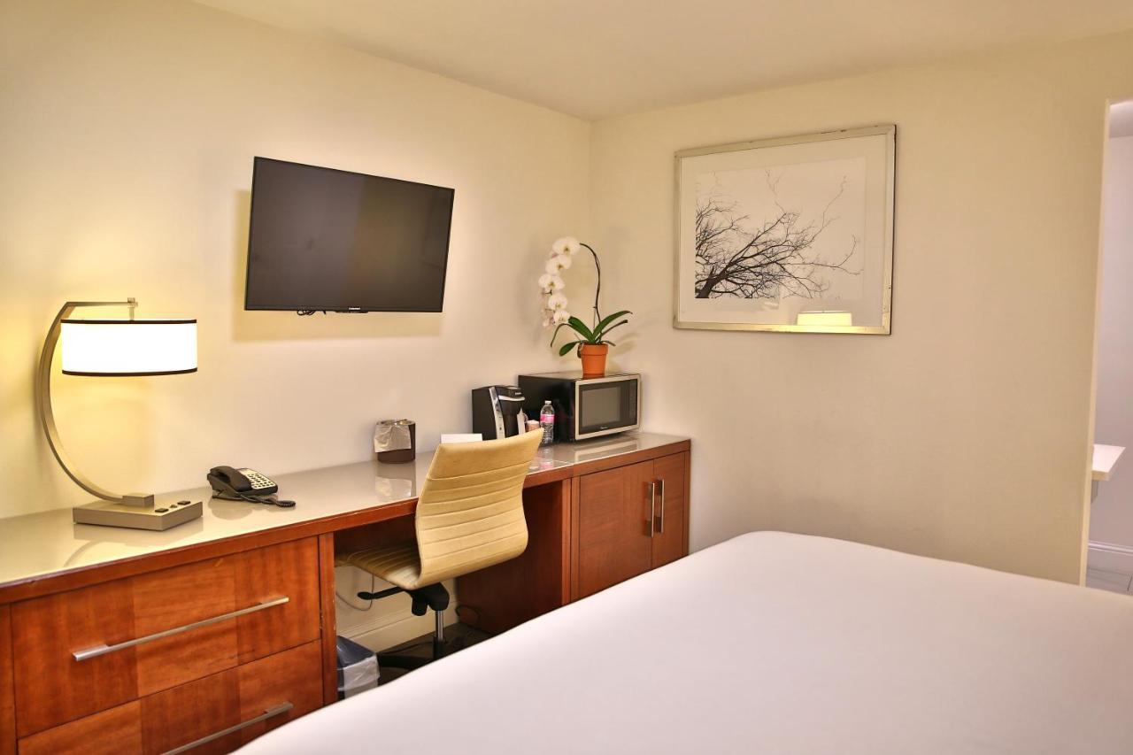 King Suite Disability Access or Non-Smoking