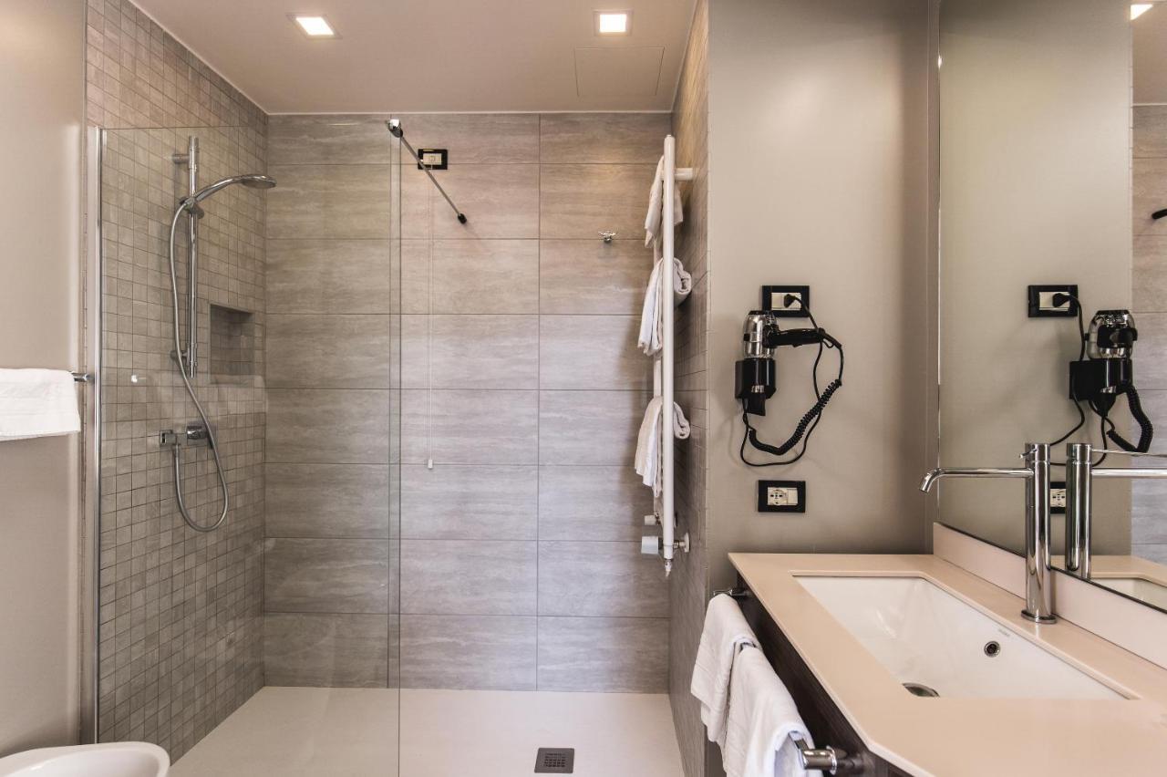 Junior Suite Hot Tub