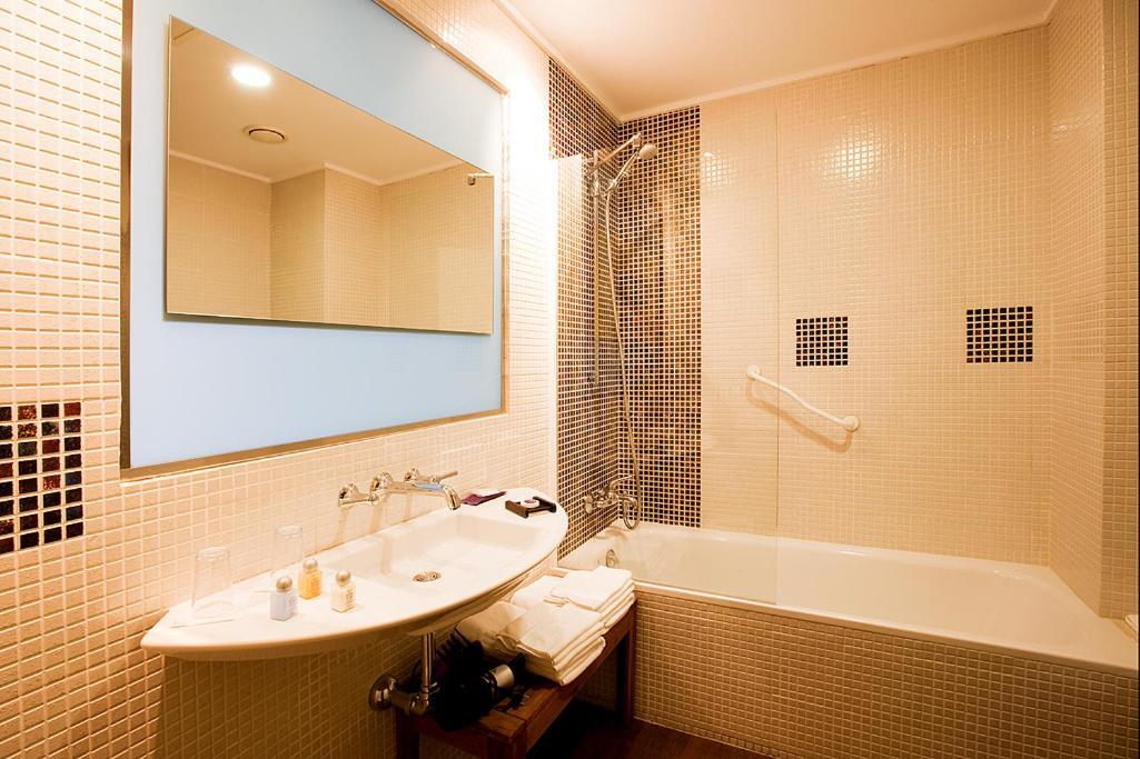 Double or Twin Room Terrace