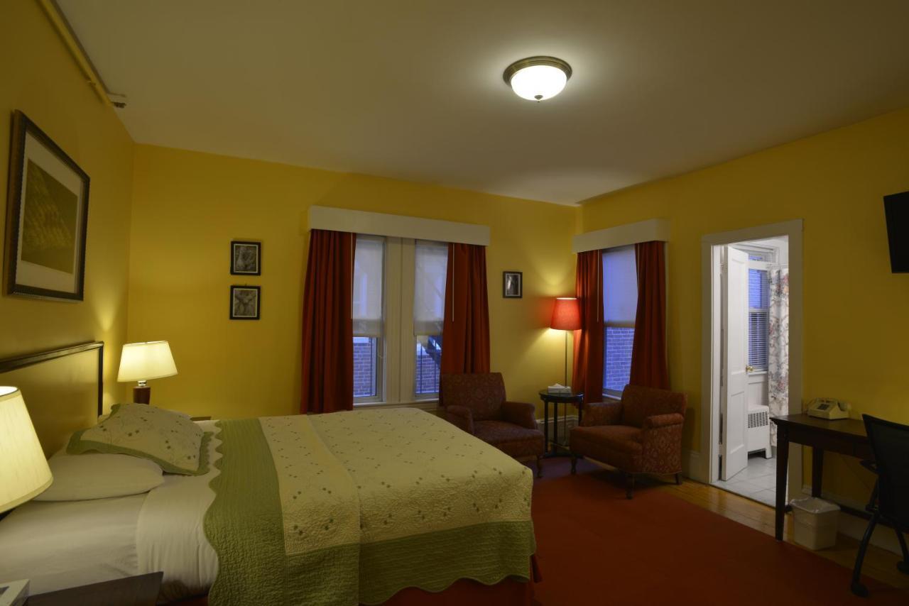 Queen Room Private Bath
