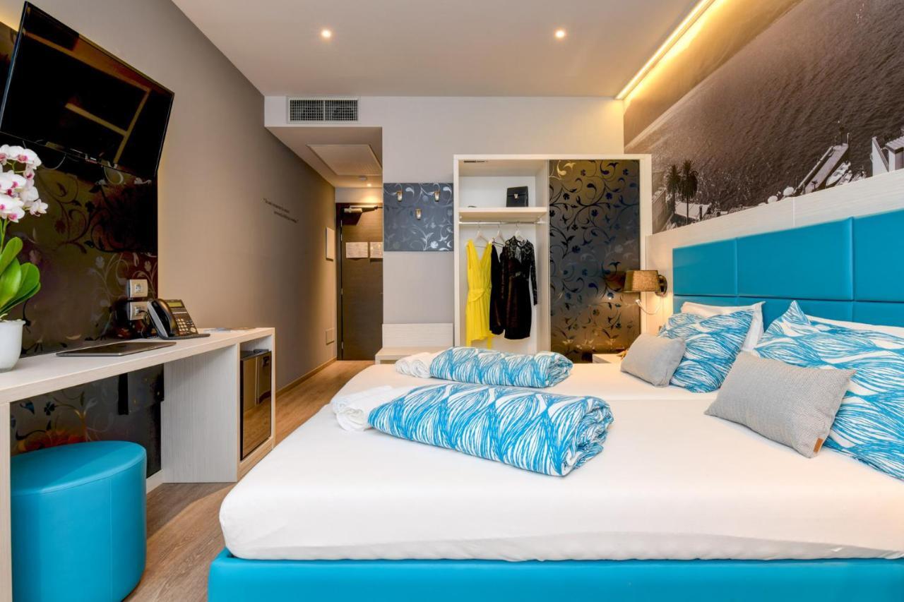 Standard Twin Room with Lake View,931212442:JPEG