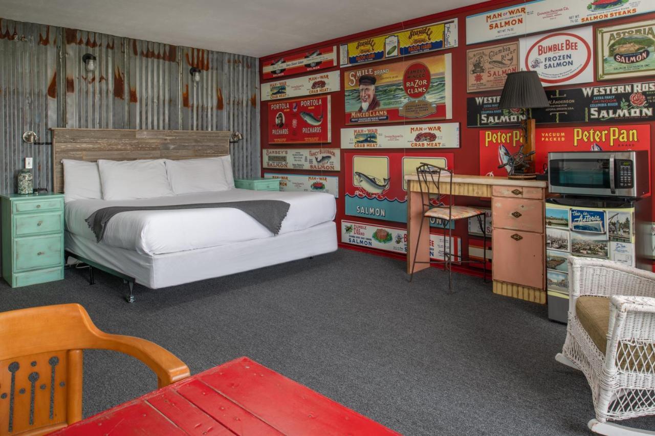 Deluxe King Room No Pets Allowed