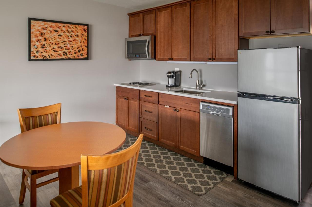 King Kitchenette Suite View Balcony