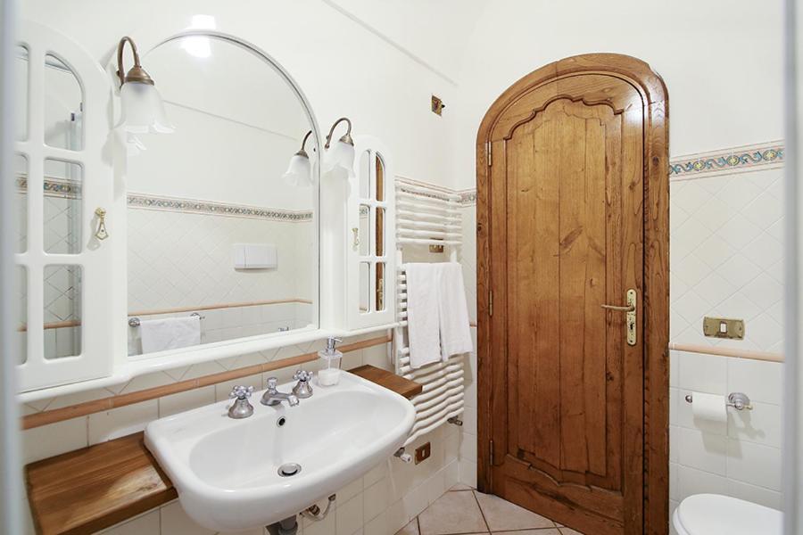 Double Room Private External Bathroom