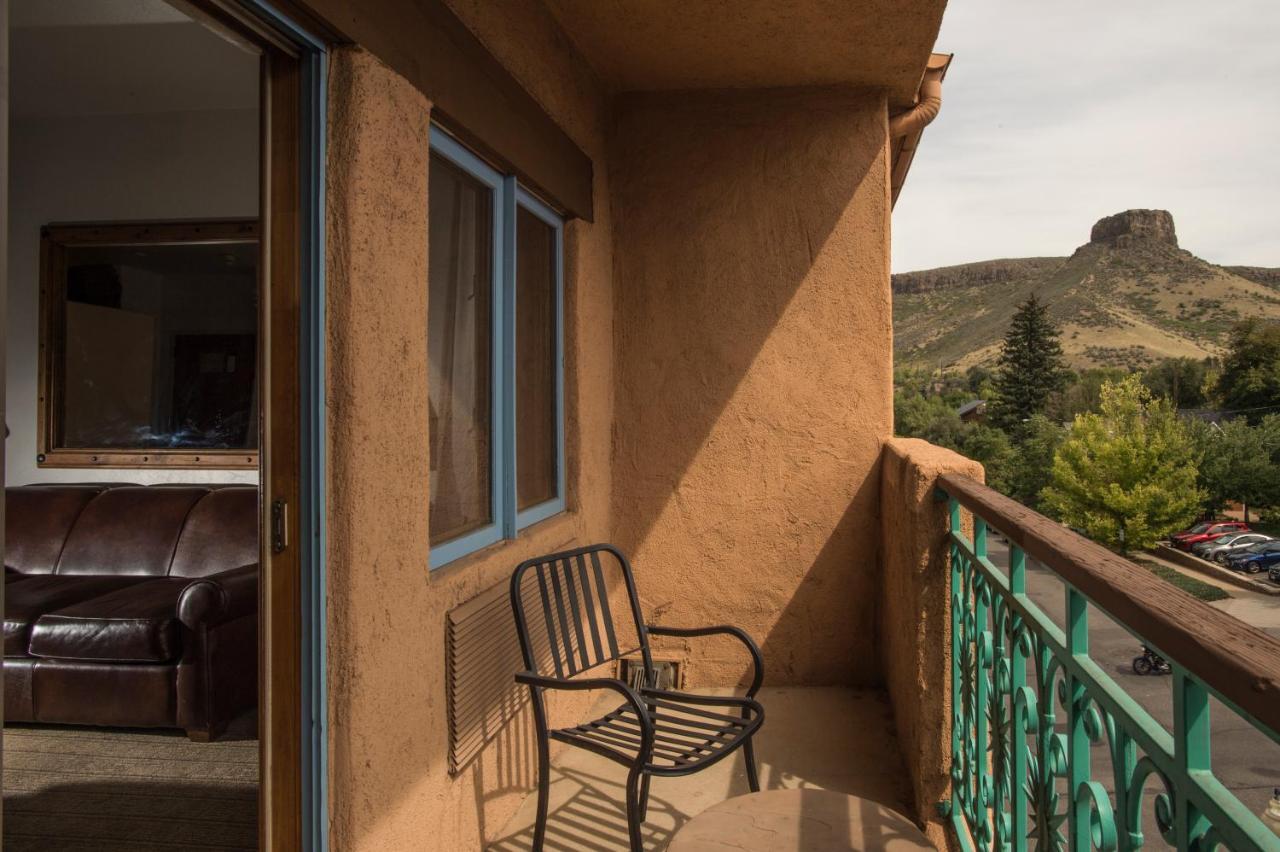 Navajo Junior Suite