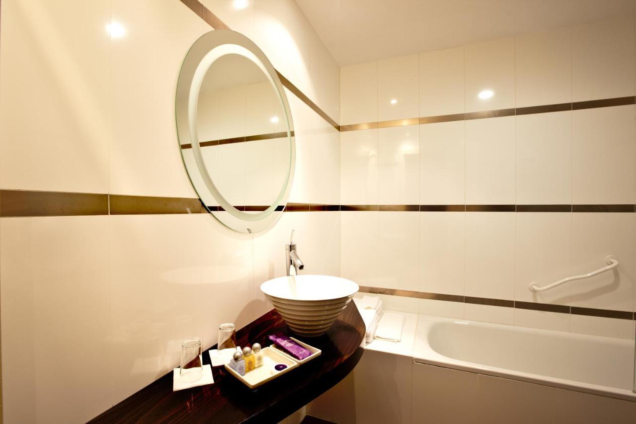 Double or Twin Room Terrace
