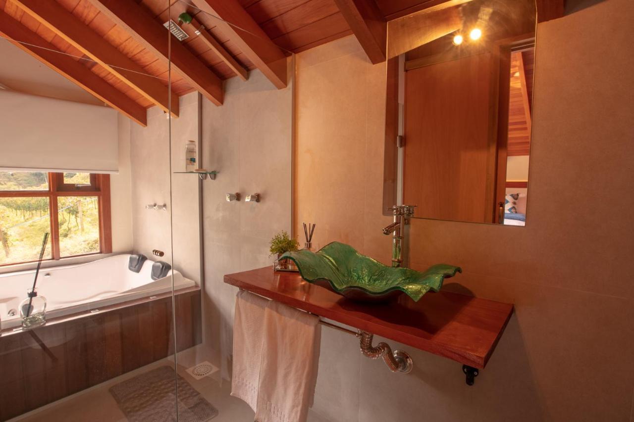Suite Spa Bath