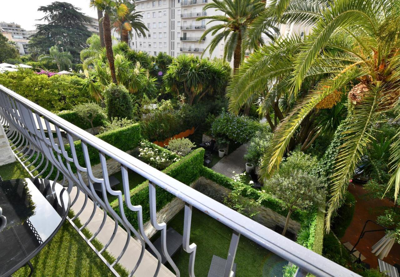 Double Room Balcony Garden View