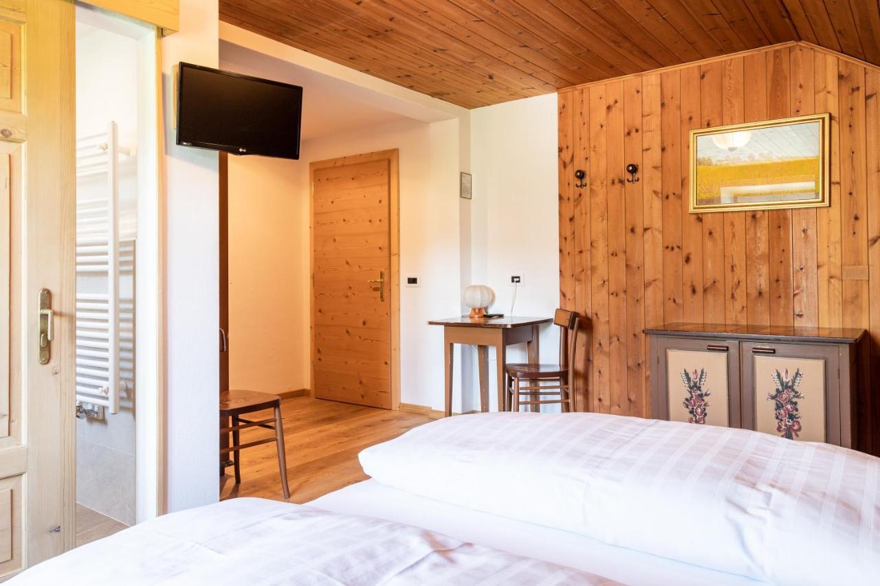 Double or Twin Room,933215101:JPEG