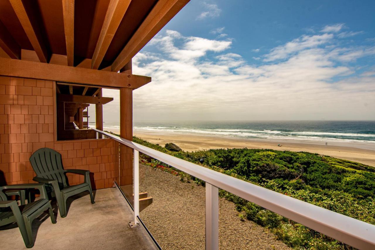 Pet-Friendly Traditional Queen Balcony