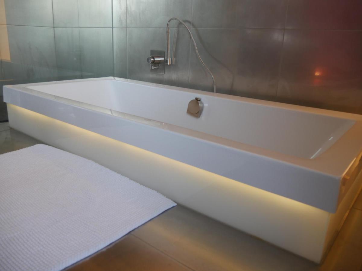 Deluxe Double Room with Bath,1317389074:JPEG