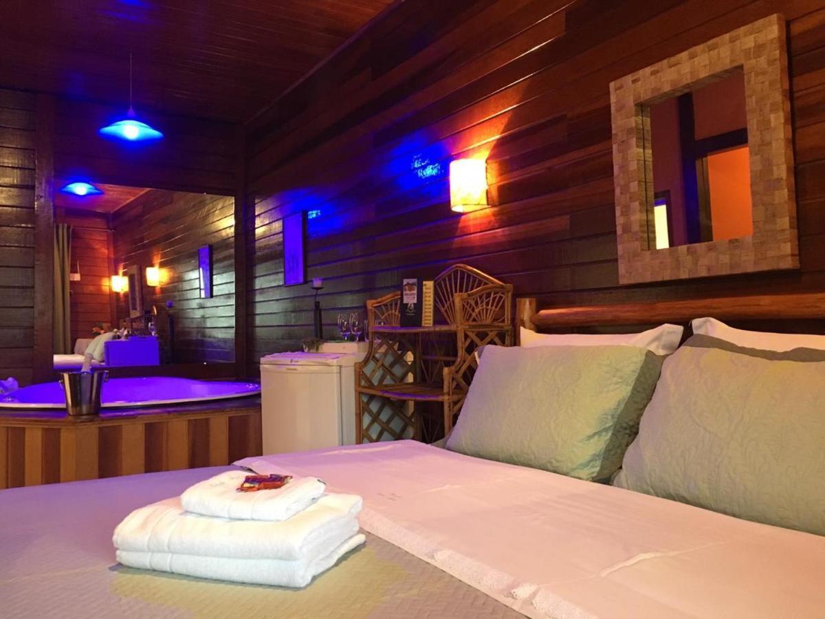 Deluxe Suite Spa Bath